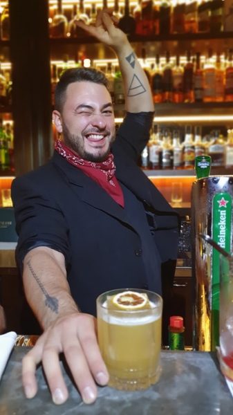 Penicillin servido com estilo pelo bartender Nico Baldini – Presidente Bar