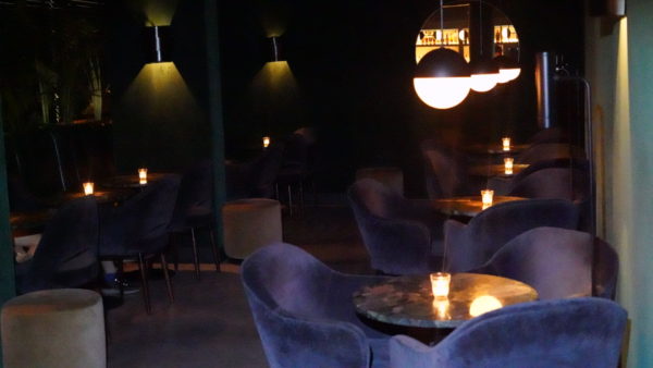 Ambiente do Orilla Restaurant & Bar