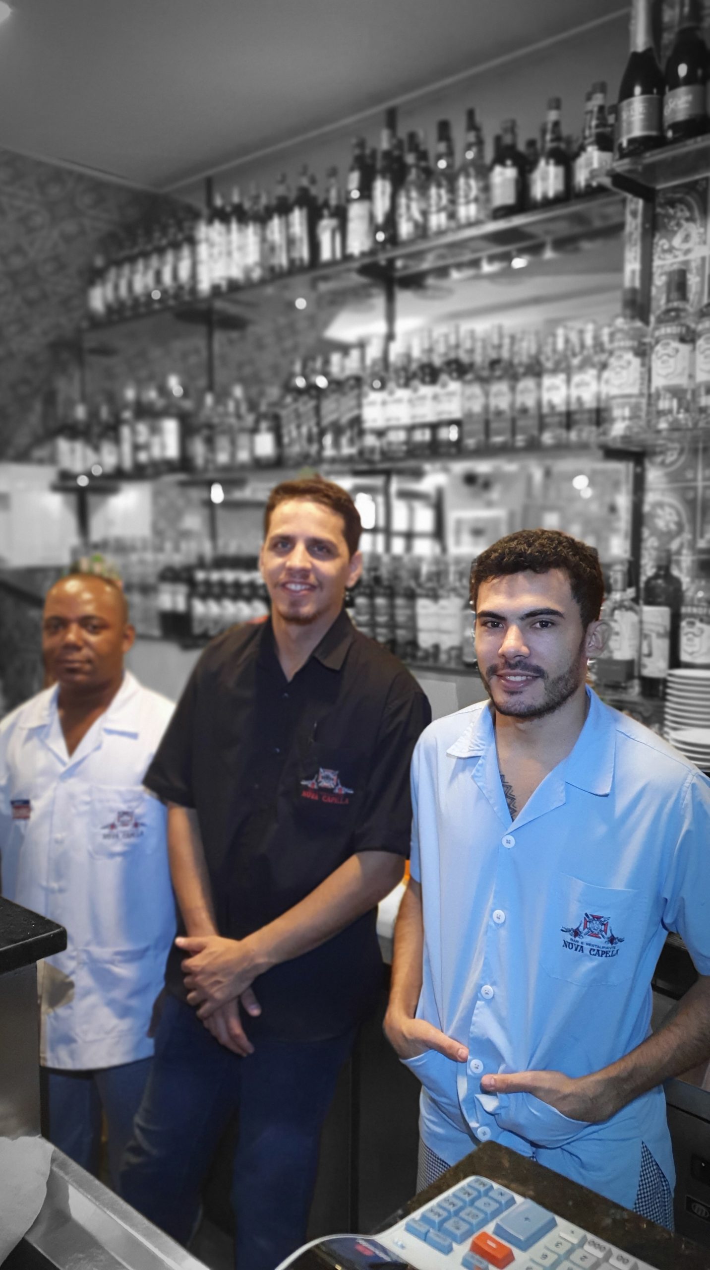 Integrantes da equipe do Bar e Restaurante Nova Capela