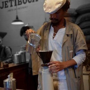 Jetiboca Café – Manivela preparando café fresquinho – Mercado Novo